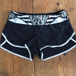 Lululemon speed short - size 6